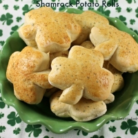 Shamrock Potato Rolls
