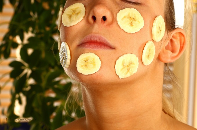 Banana Face Mask Benefits and Recipes