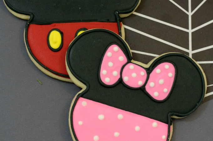 Mickey & Minnie Cookies with Donald & Daisy