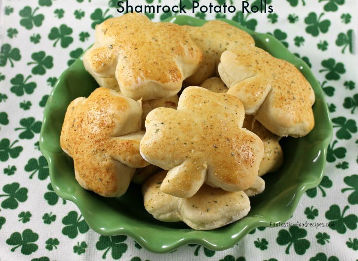 Shamrock Potato Rolls-Horizontal Shamrocks