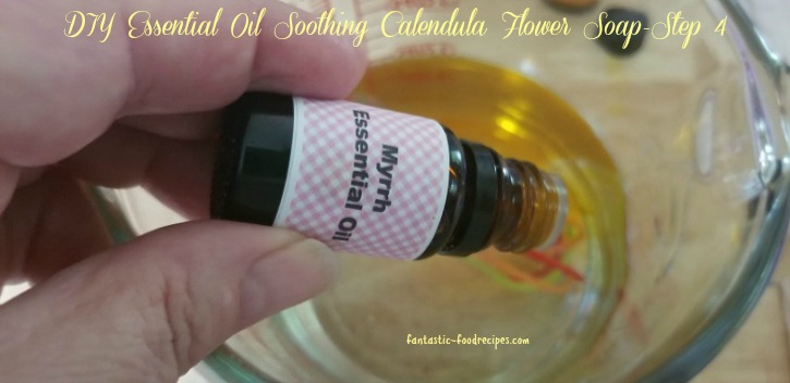 DIY Essential Oil Soothing Calendula Flower Soap-Step 4 RD